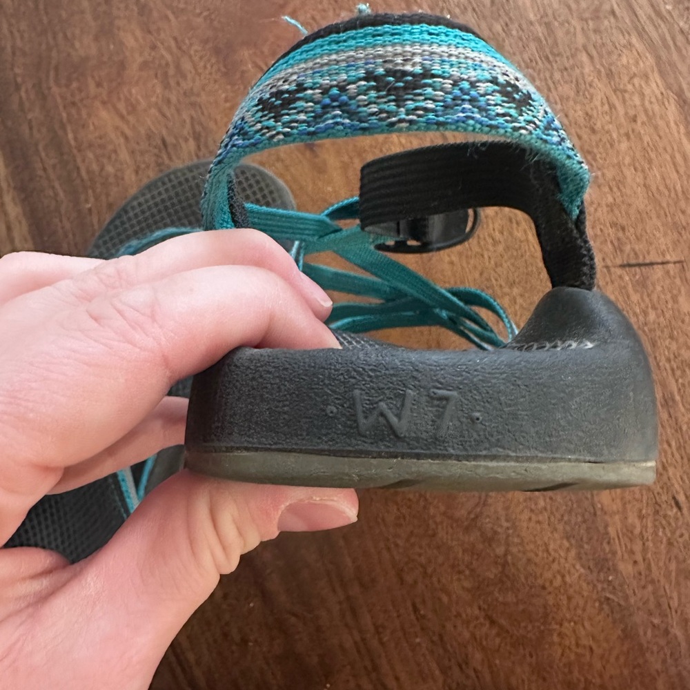 Chacos - Picture 4 of 4